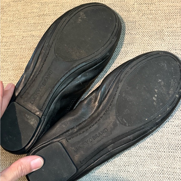Lucky Brand Black Leather Flats Womens size 7 - Picture 3 of 6